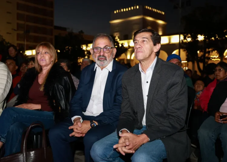 El gobernador Sadir encabezó la reinauguración de la histórica Glorieta de Plaza Belgrano