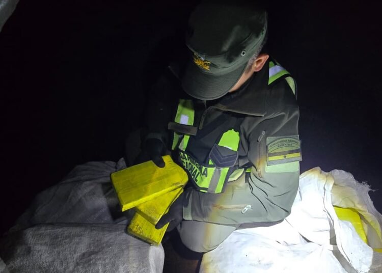 Conductor boliviano fue detenido con 112 kilos de cocaína en una ruta norteña