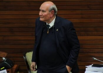 Rubén Rivarola denunció fraude y le pidió a Carolina Moisés “que salga a competir”