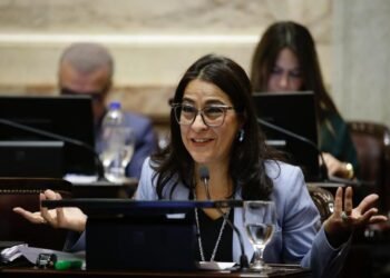 Carolina Moisés se quedó con el sello del PJ tras la baja de la lista kirchnerista