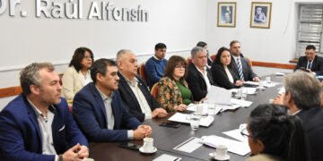 La Comisión de Cultura y Turismo analizó el valor histórico de la bandera preservada en el Museo Lavalle