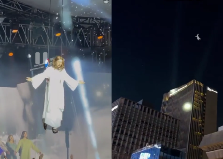 Actuación celestial: Una grúa falló y mandó al “Jesús” de la obra directo a la estratosfera