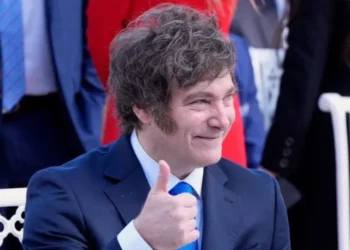 Una nueva encuesta midió seis fórmulas presidenciales y le da ventaja a Milei