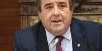 Bernis cruzó a Sturzenegger: “No vamos a permitir que desde una oficina en Buenos Aires perjudiquen al trabajador local”