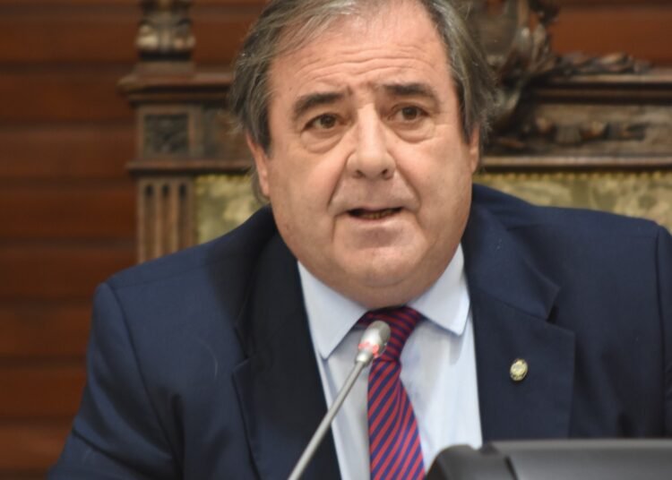 Bernis cruzó a Sturzenegger: “No vamos a permitir que desde una oficina en Buenos Aires perjudiquen al trabajador local”